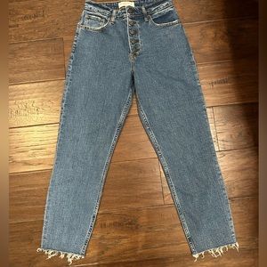 Abercrombie & Fitch The Mom High Rise Curve Love. Dark Wash. 27 Regular